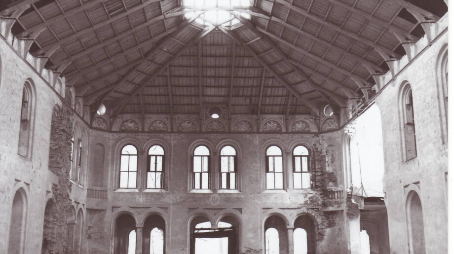 Jízdárna ve Světcích, 1996 | © Kodera