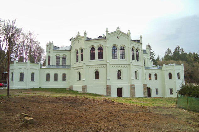 Jízdárna ve Světcích, celkový pohled, 2024