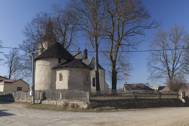 Areál při farním kostele sv. Václava ve Stonařově 