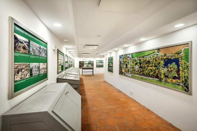 Muzejní expozice v přízemí letohrádku Bellarie, Český Krumlov 