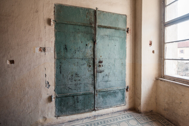 Dveře na půdu ze čtvercového schodiště 2019 | © Autor: Radomír Kočí, fotografie nepodléhá Creative Commons